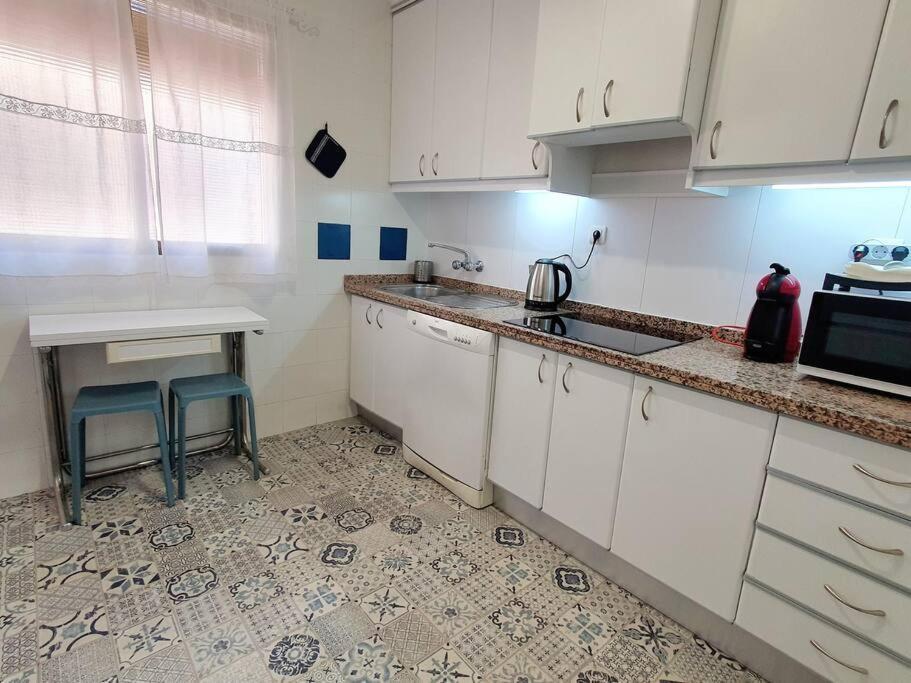 Acogedor Y Centrico Con Parking Apartamento Granada Exterior foto